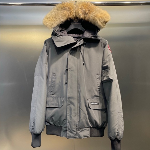 Canada Goose Women's Coat - Picture 1 of 5
